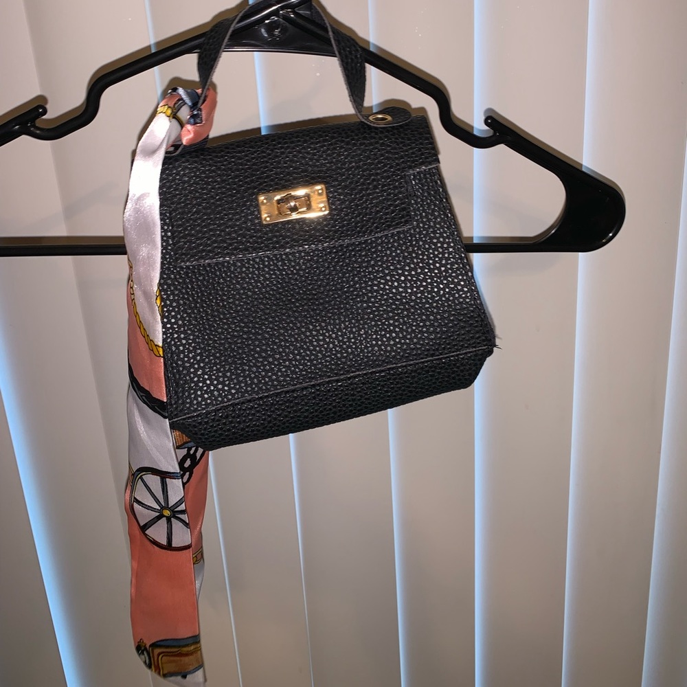 Hand bag